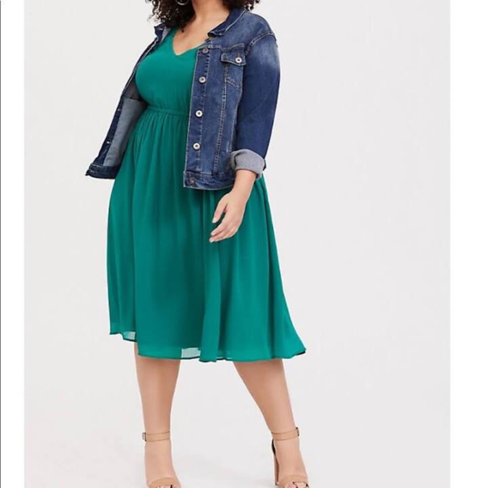 Torrid Emerald Green Chiffon Dress with Lace